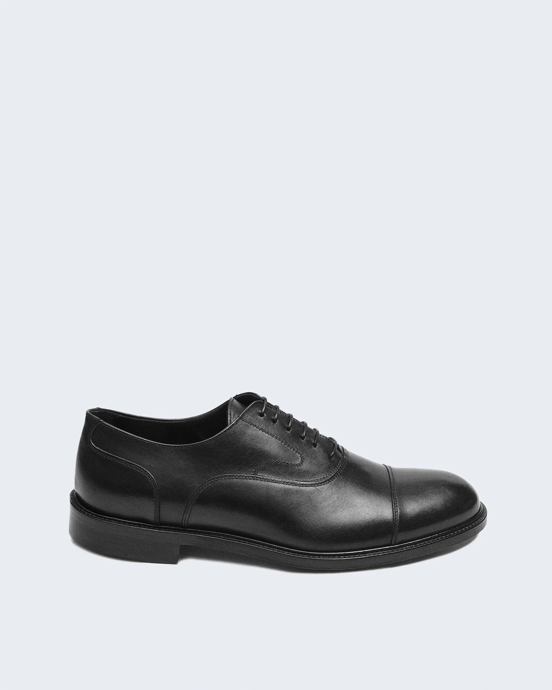 Black oxford lace-up in Dover calfskin