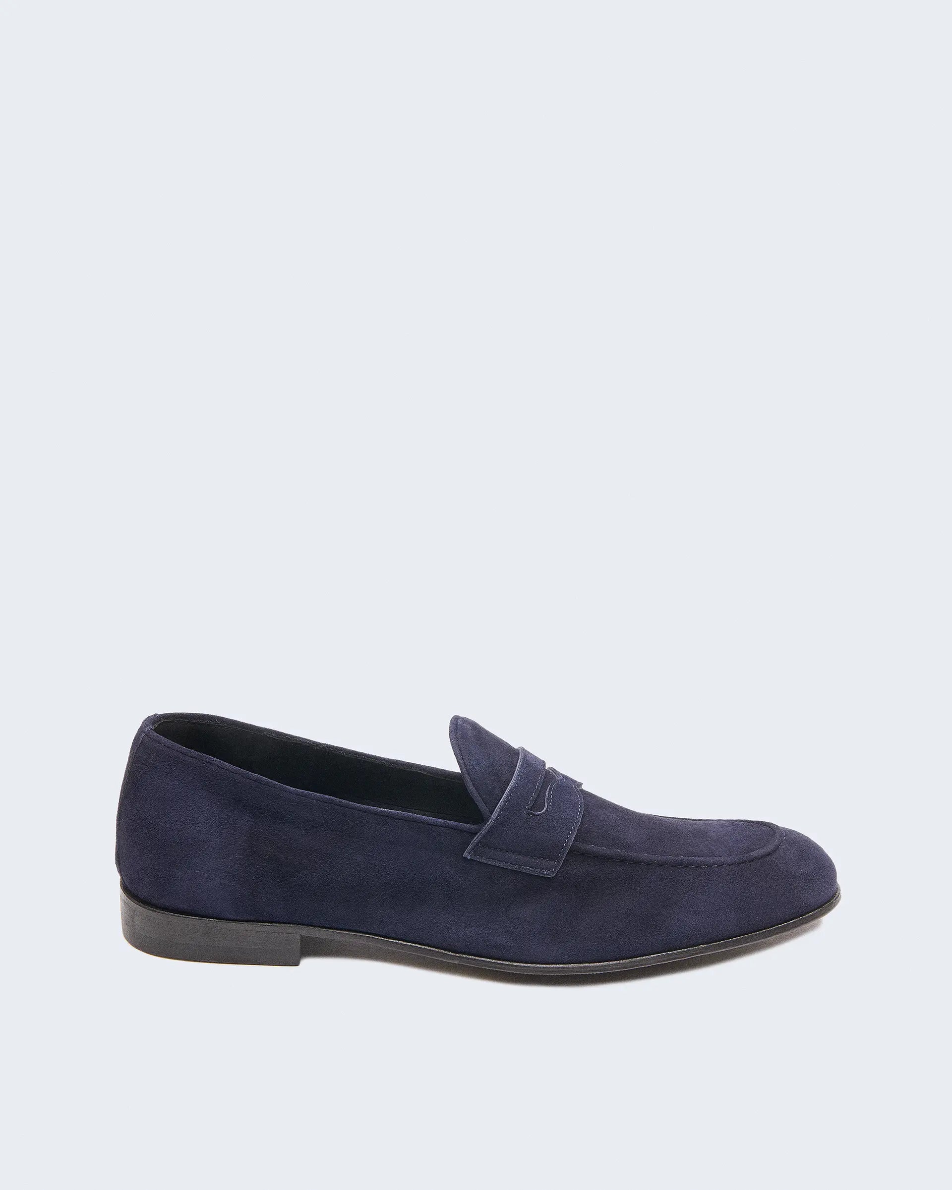 Blue moccasin in light suede