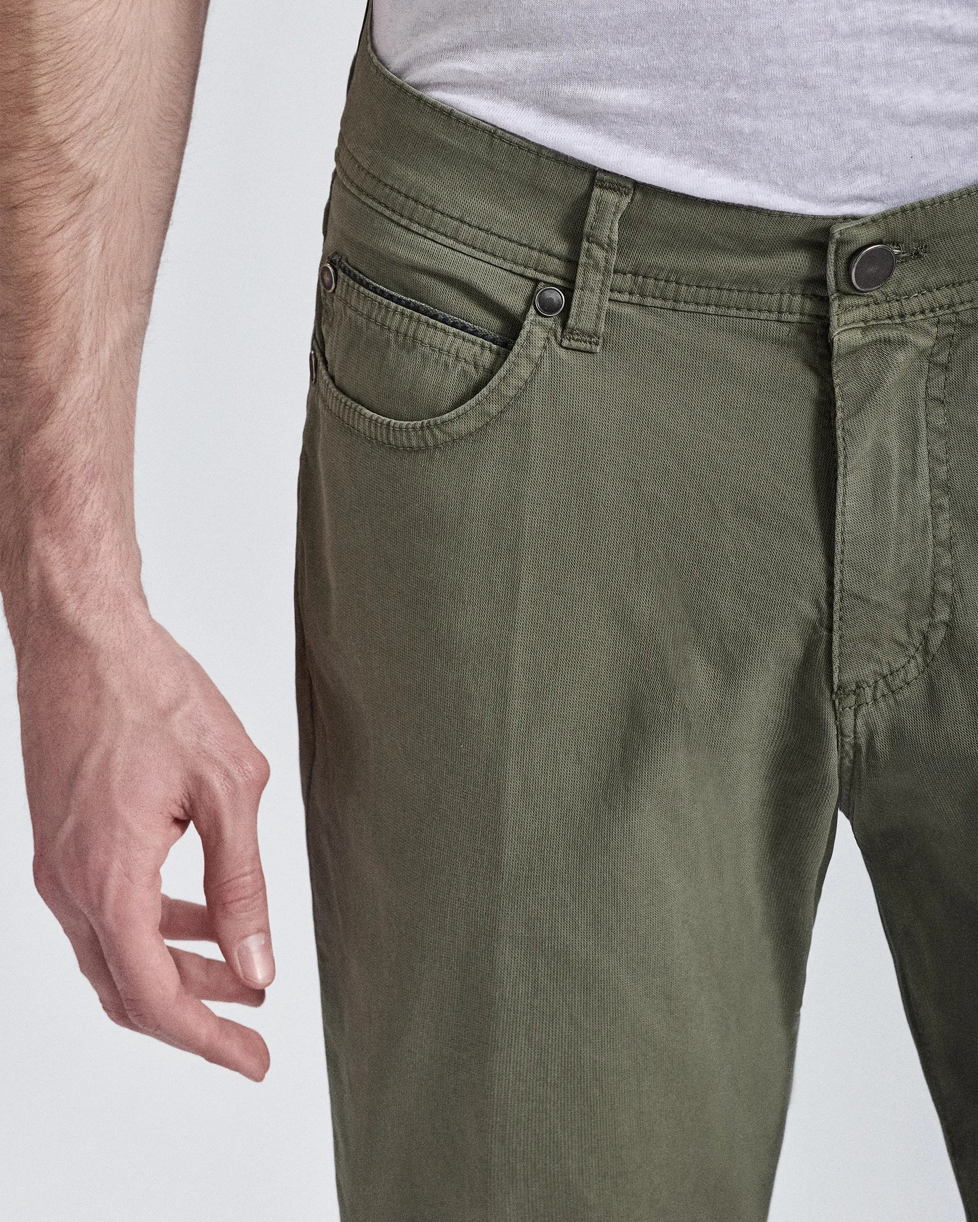 5 pockets verde in cotone armaturato stretch