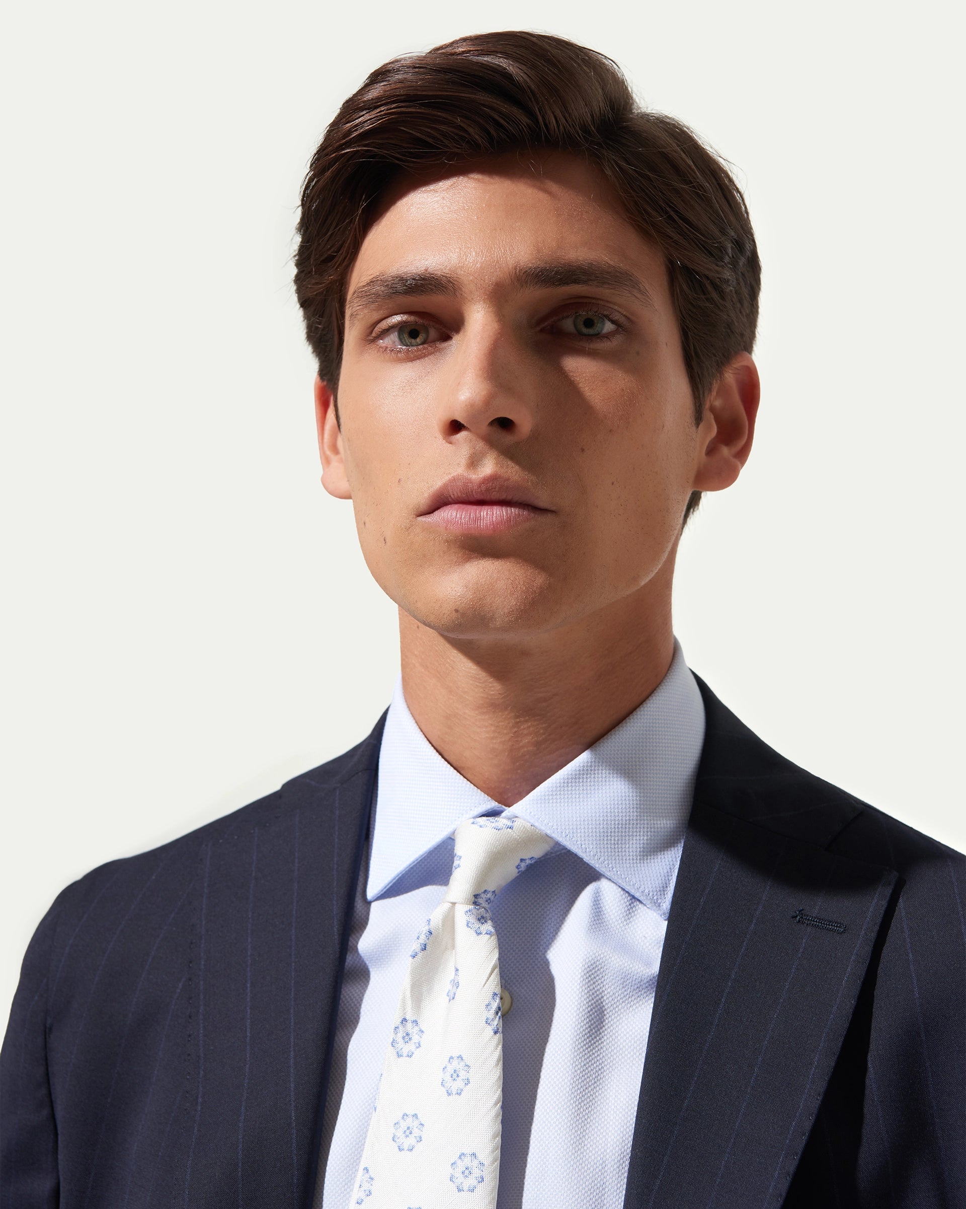 Abito gessato blu in lana stretch tessuto Reda Flexo