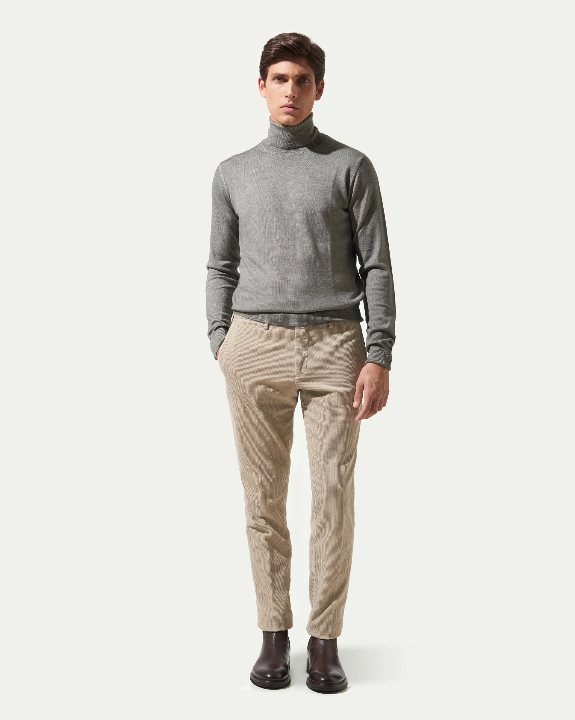 Pantalone beige in velluto 500righe stretch tinto in capo