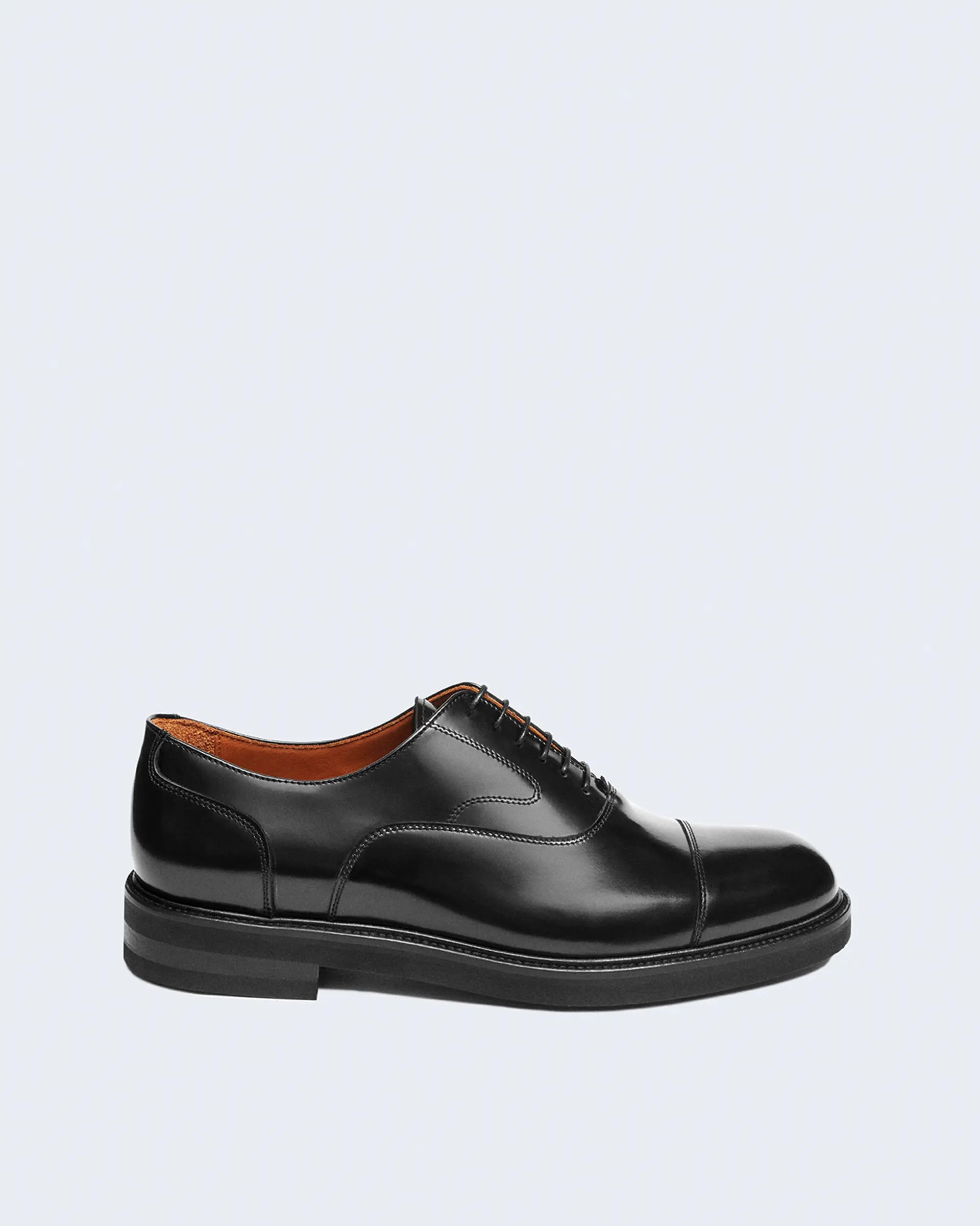 Oxford lace-up in black brushed calfskin