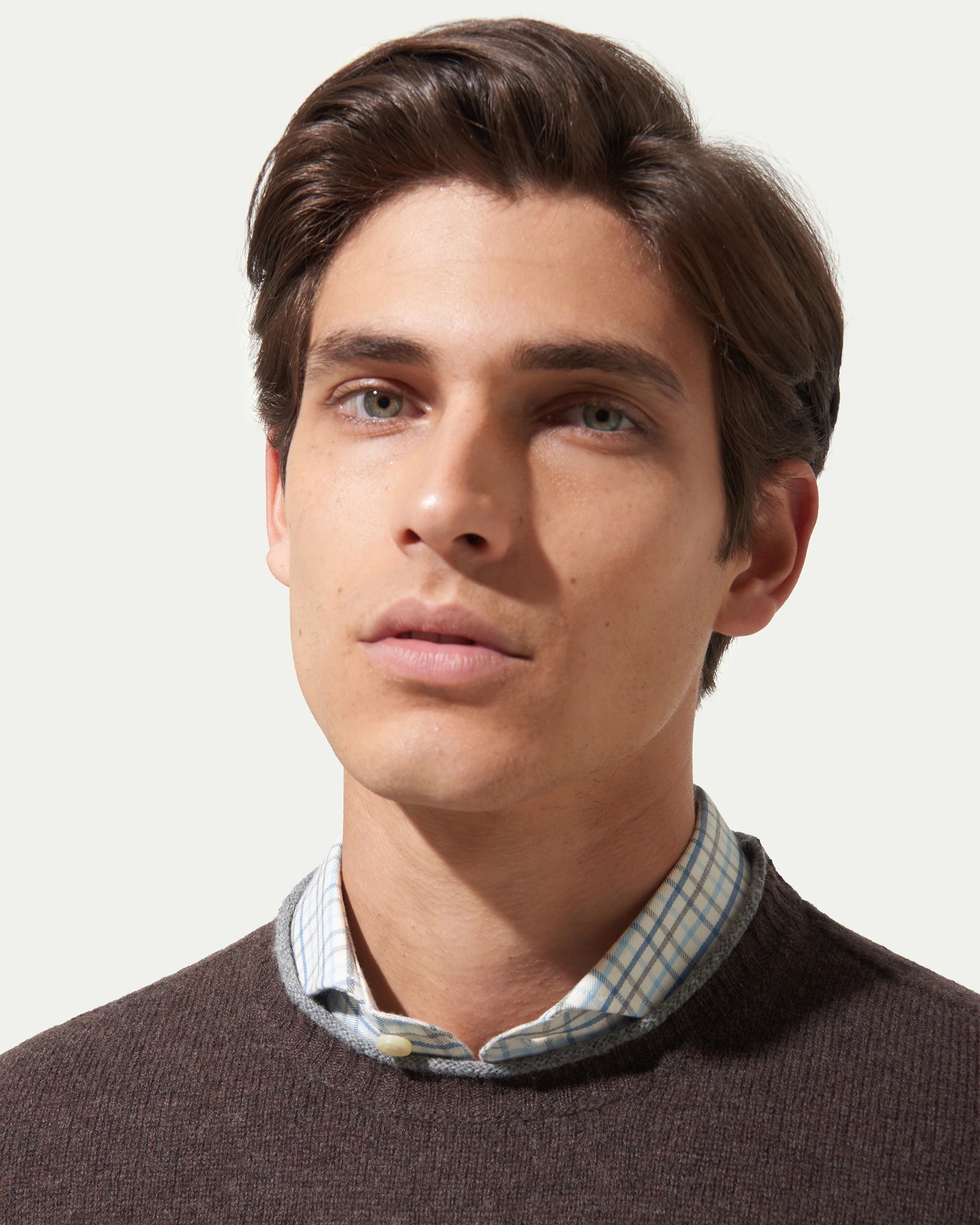 Girocollo profilato marrone finezza 7 in pura lana merinos extrafine