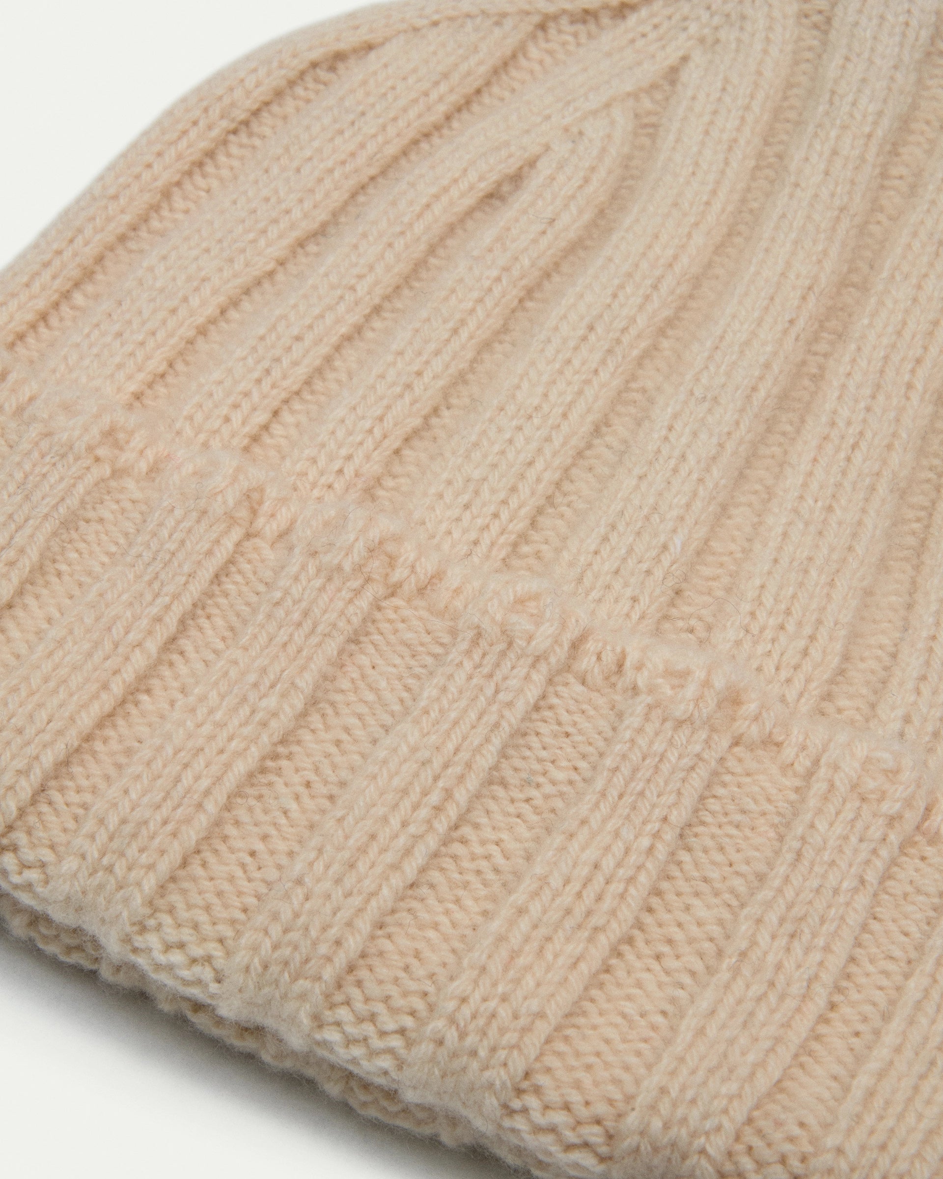 Cuffia Beige in cashmere