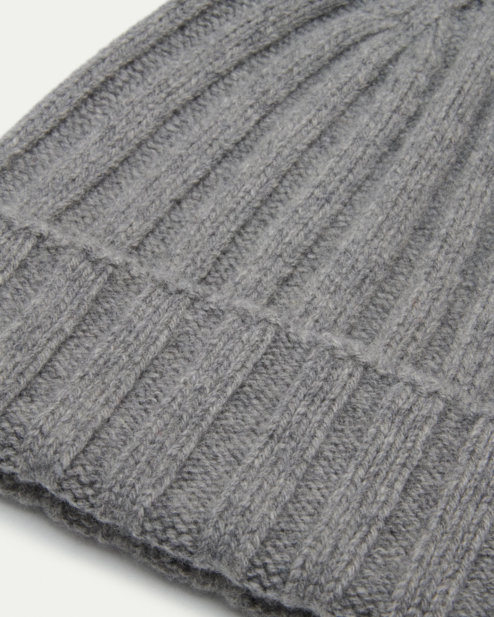 Cuffia Grigio perla in cashmere