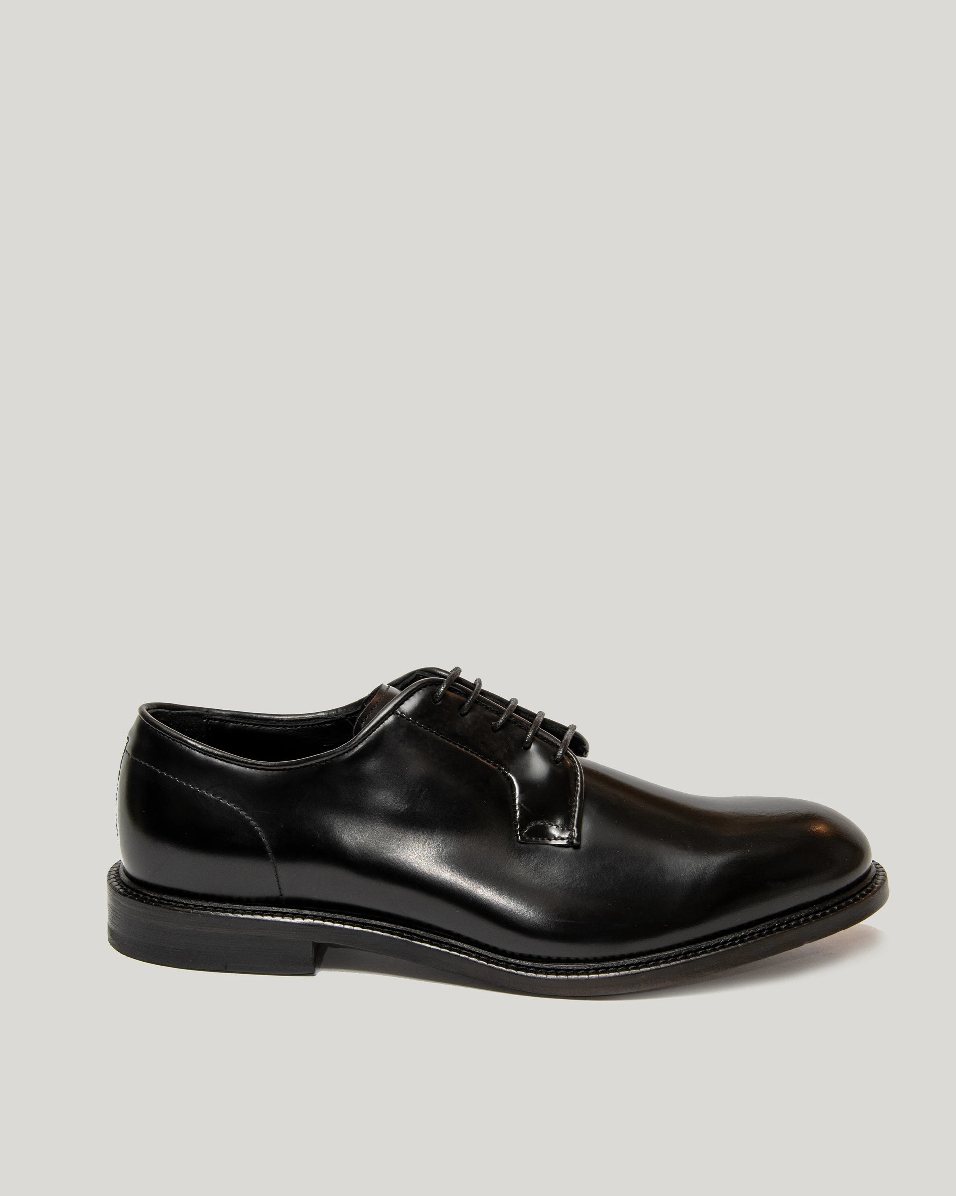 Black Oxford lace-up in calfskin