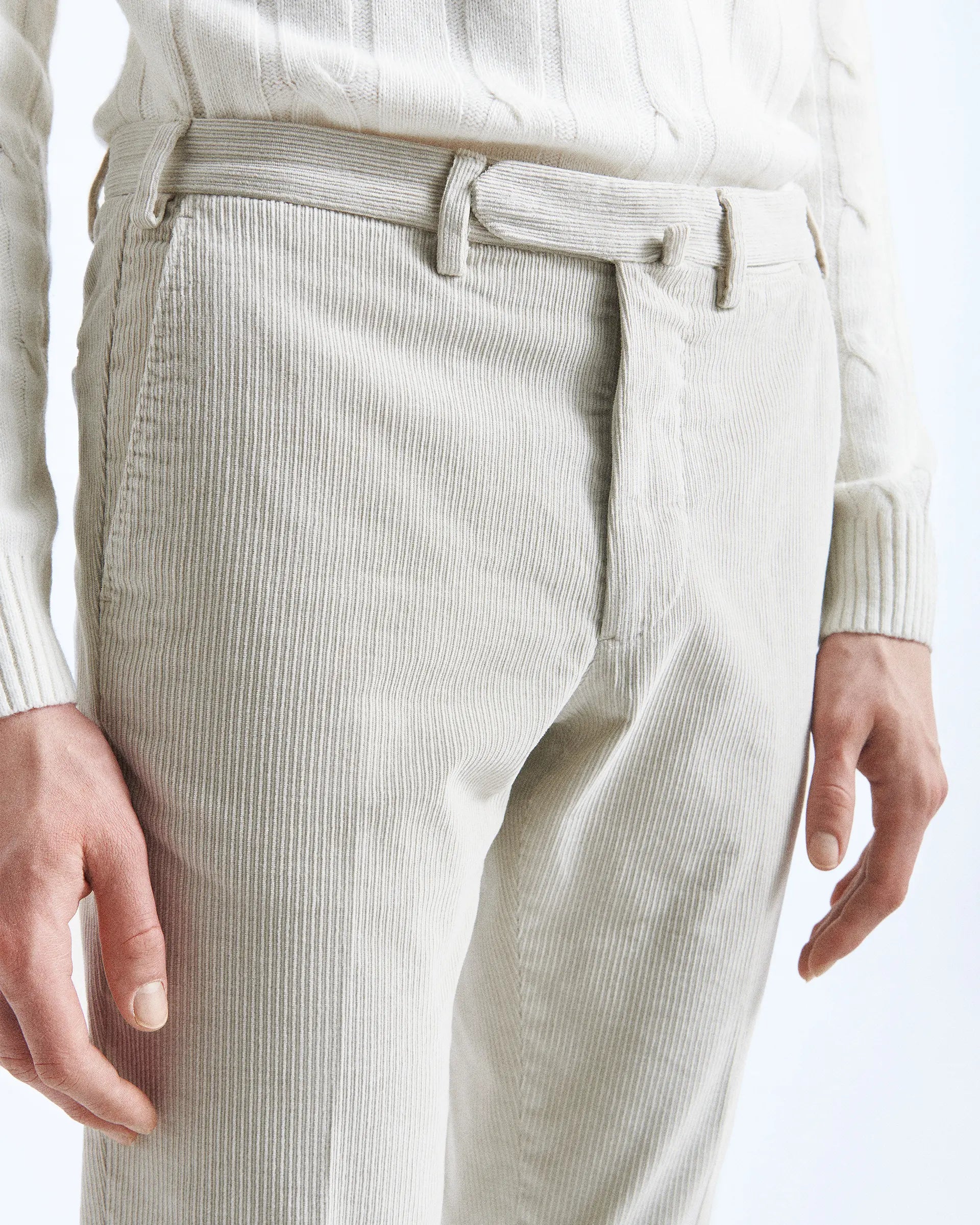 Pantalone panna in velluto stretch a costa piatta