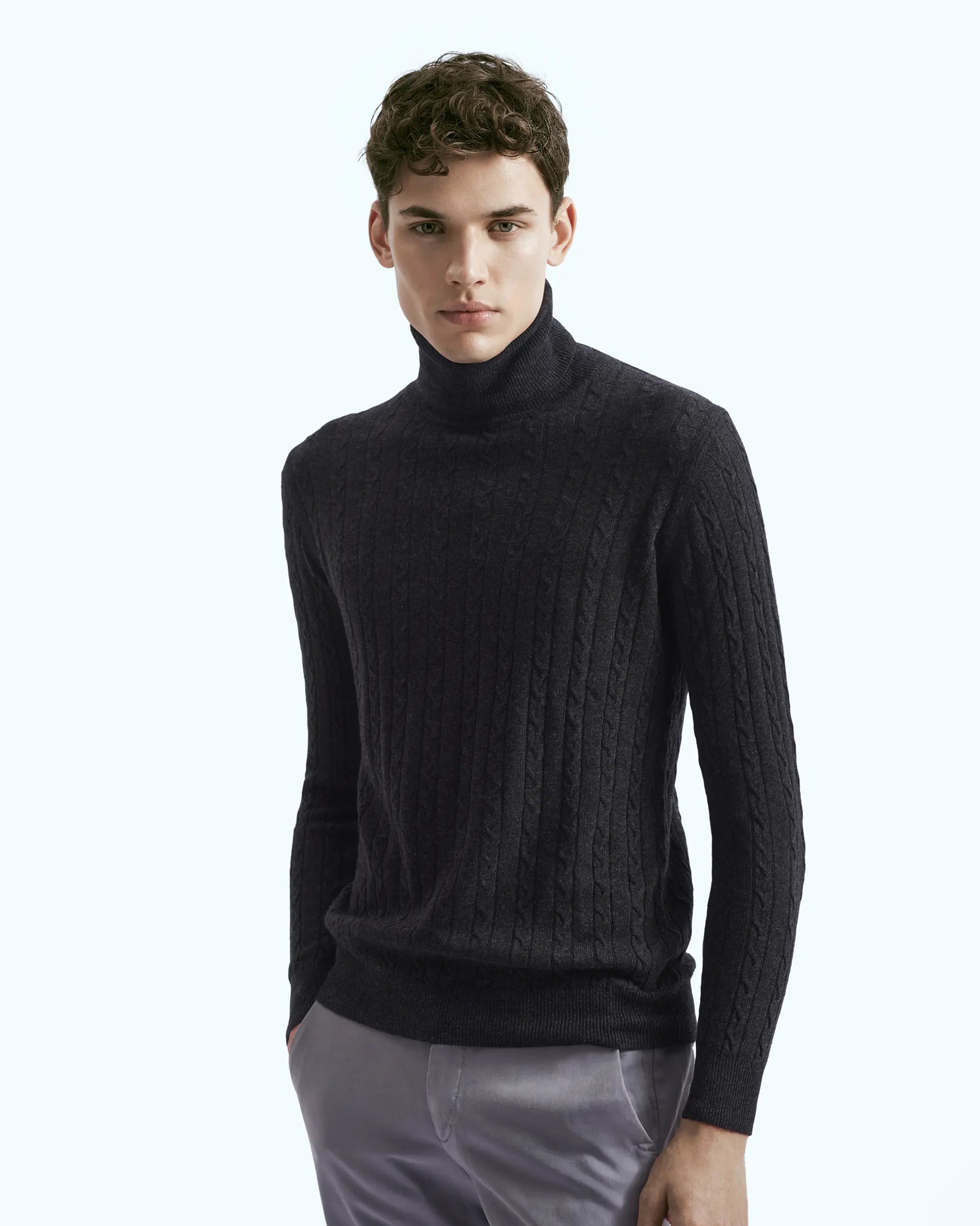 Anthracite turtleneck in cashmere blend with braided workmanship