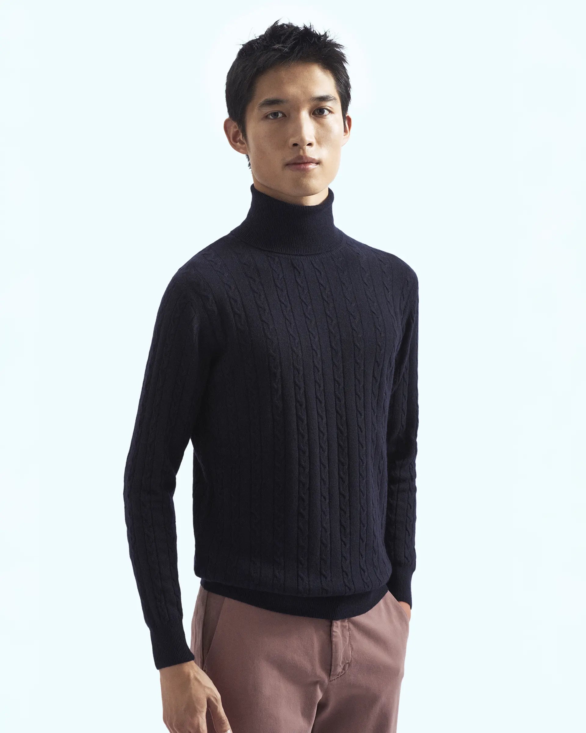 Anthracite turtleneck in cashmere blend with braided workmanship