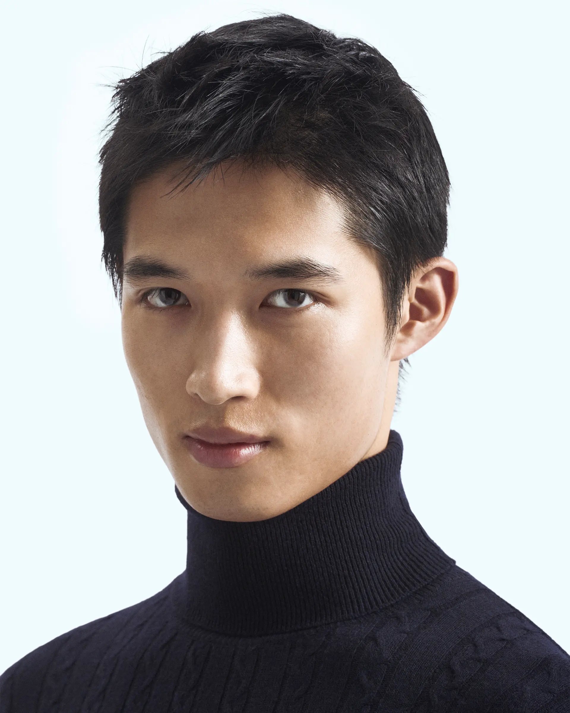 Anthracite turtleneck in cashmere blend with braided workmanship