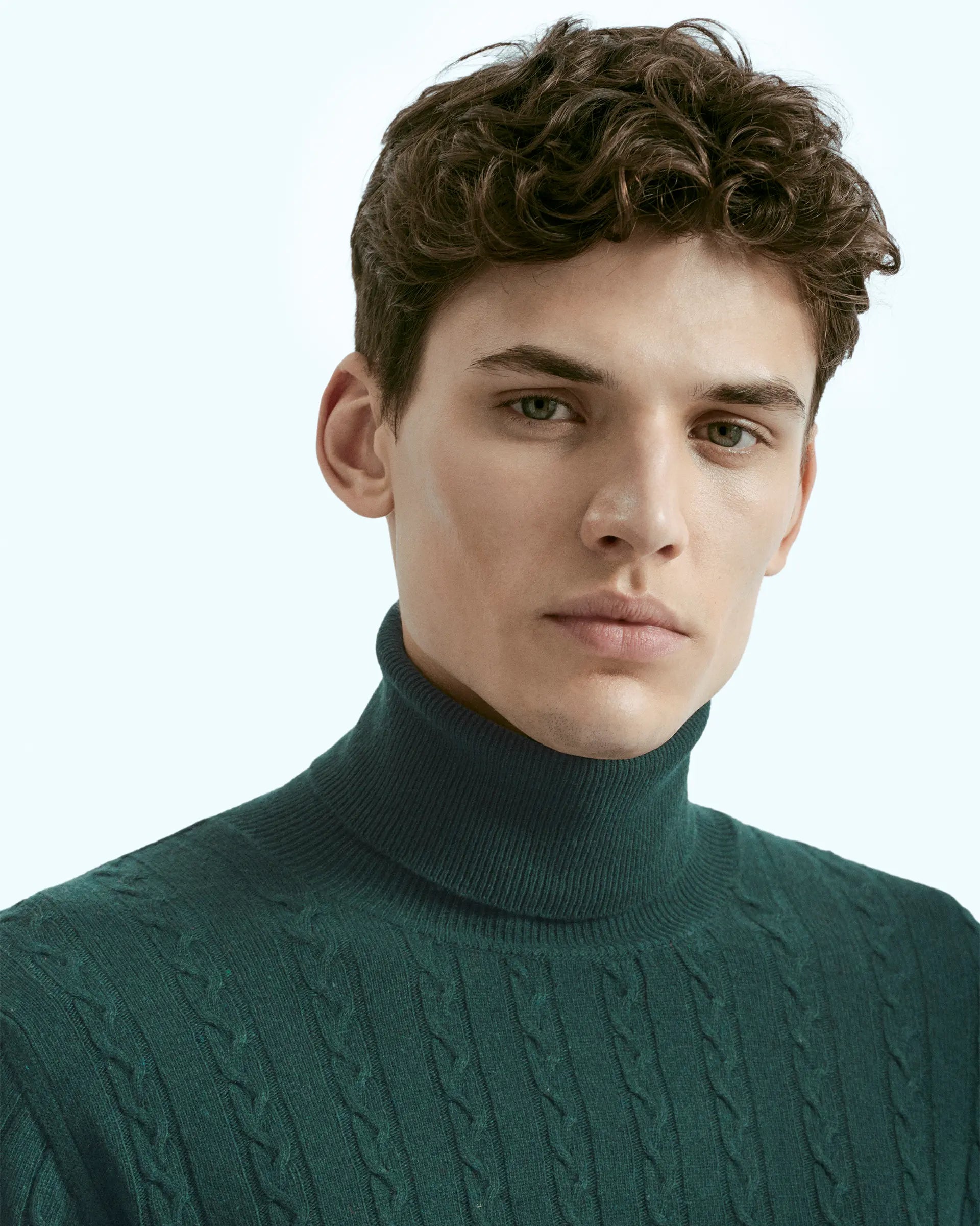 Charcoal Grey  turtleneck in cashmere blend with braided workmanship