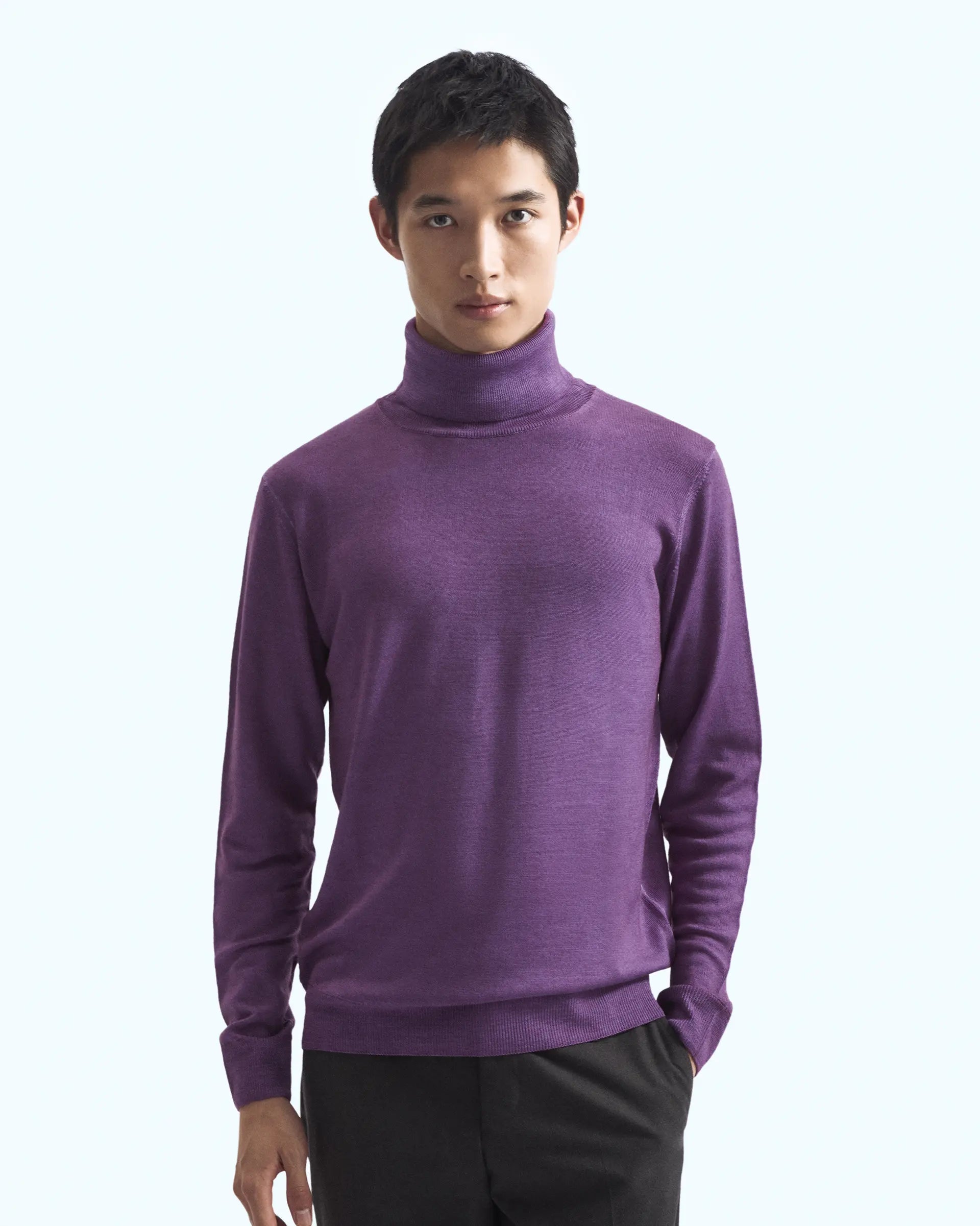 Jersey de cuello alto morado de pura lana merino extrafina