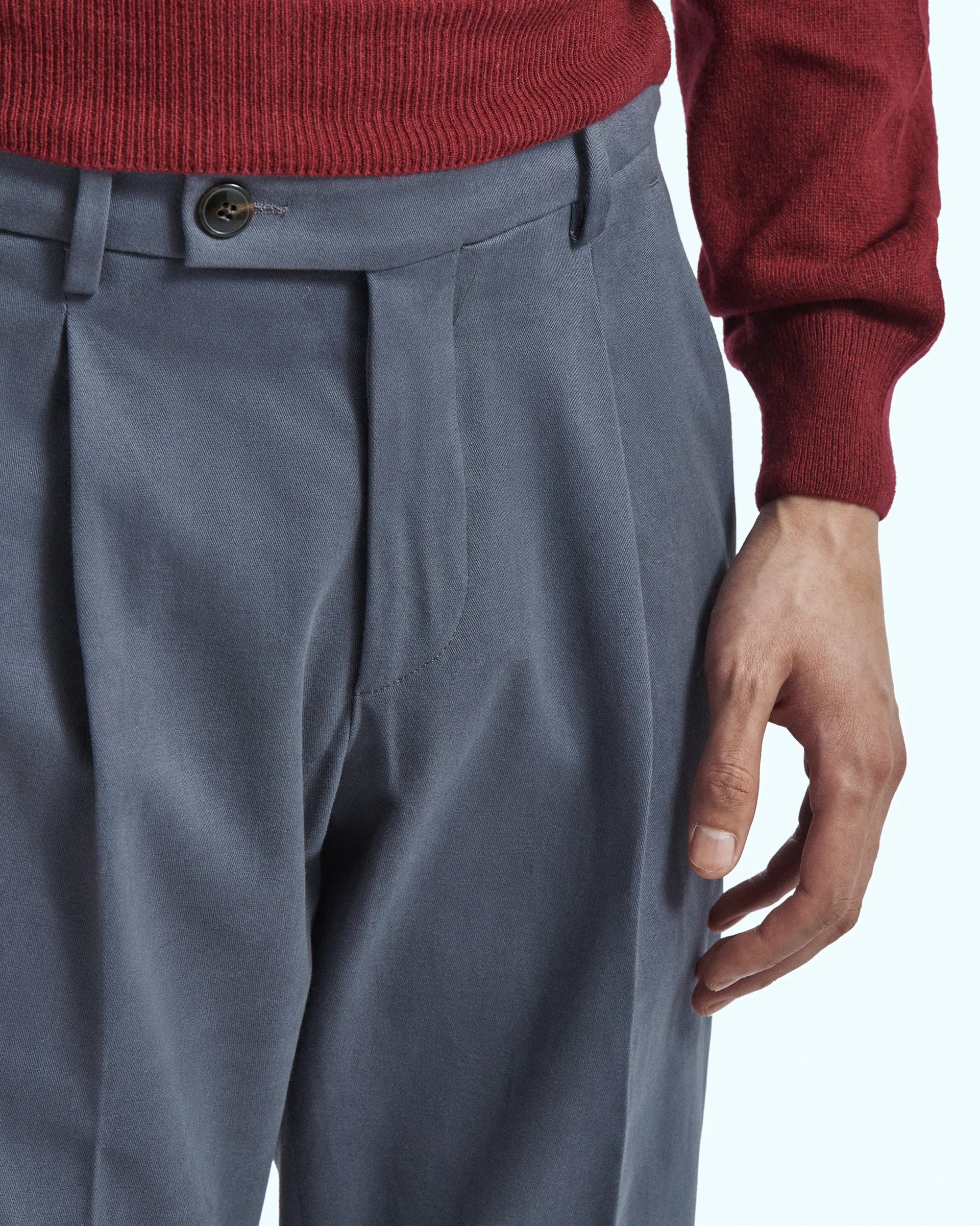 Pantalones de gabardina elástica