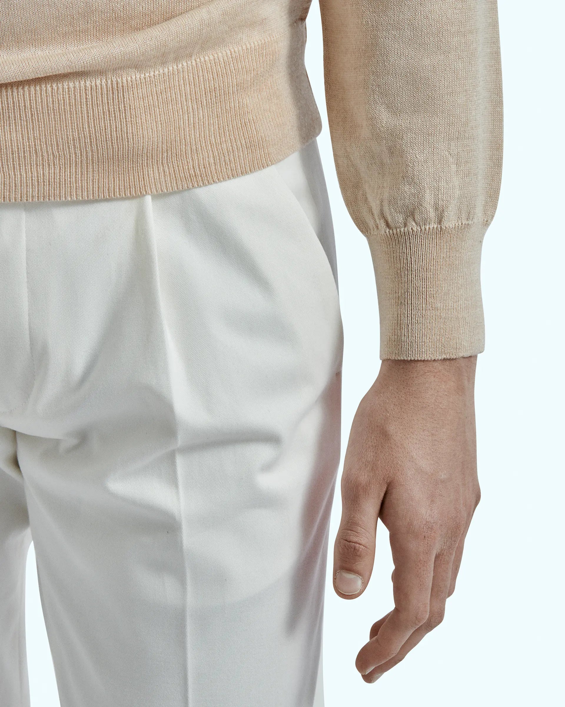 Beige turtleneck in pure extrafine merino wool