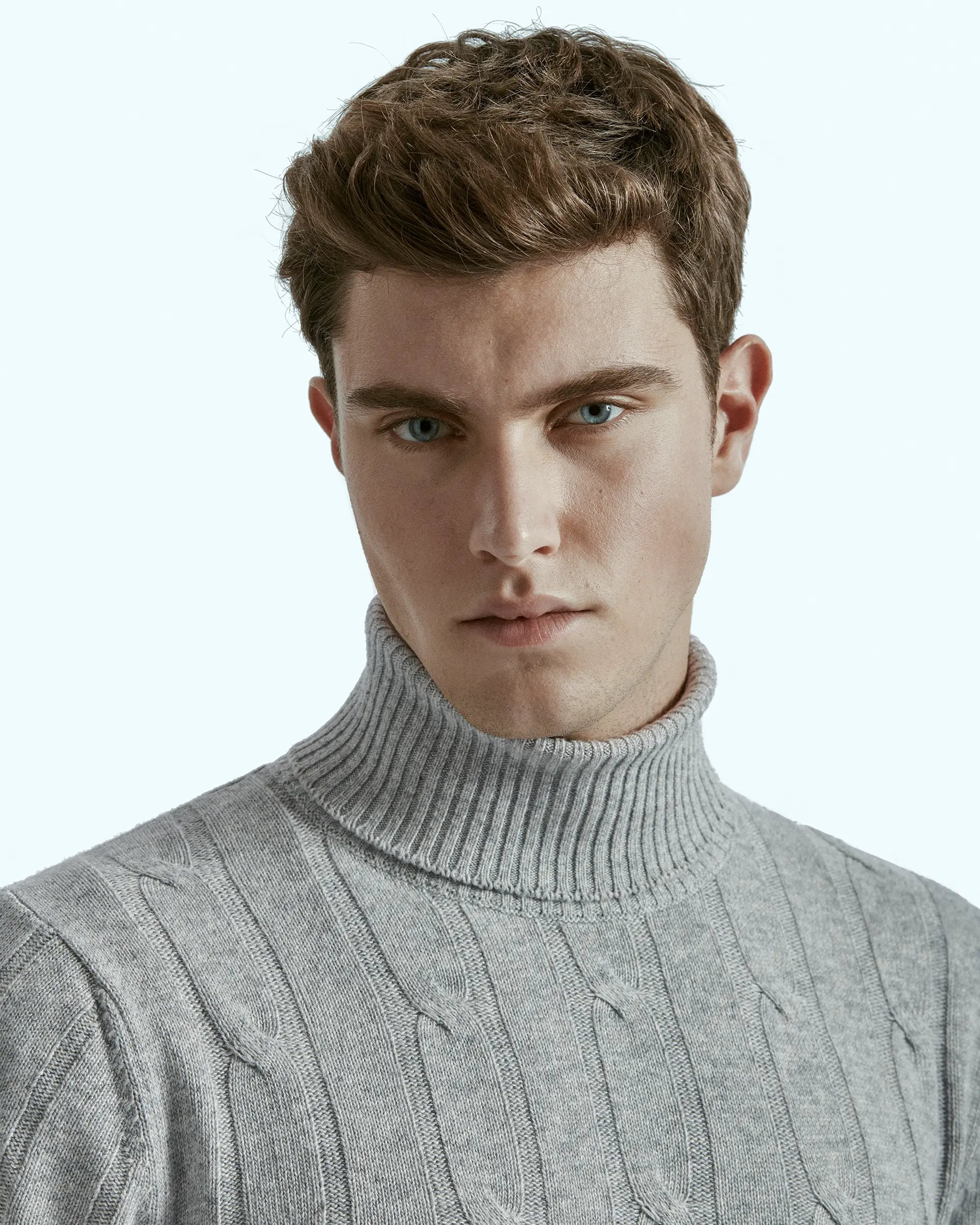 Gray turtleneck in cashmere blend with cable knit