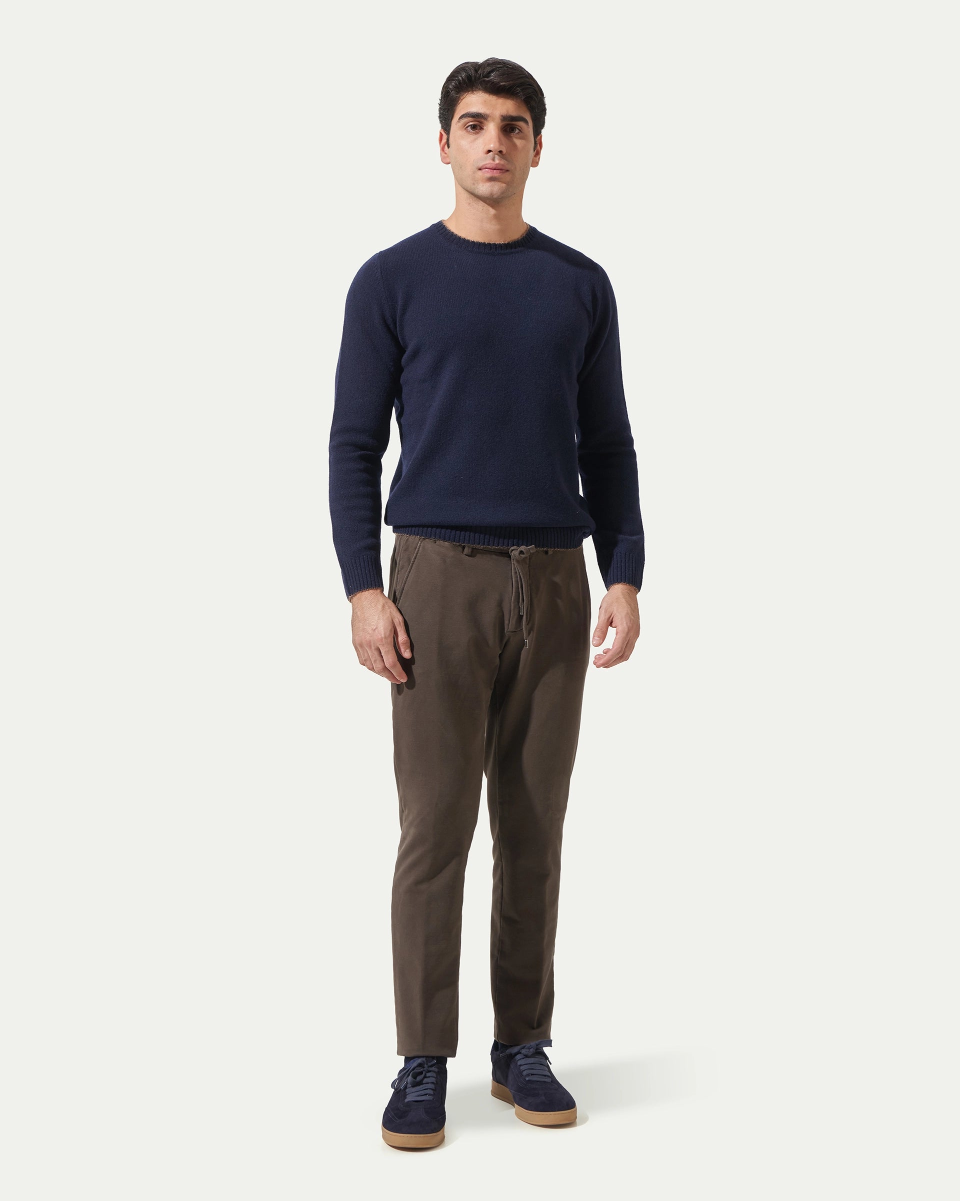 Brown garment-dyed jersey trousers with drawstring and elastic