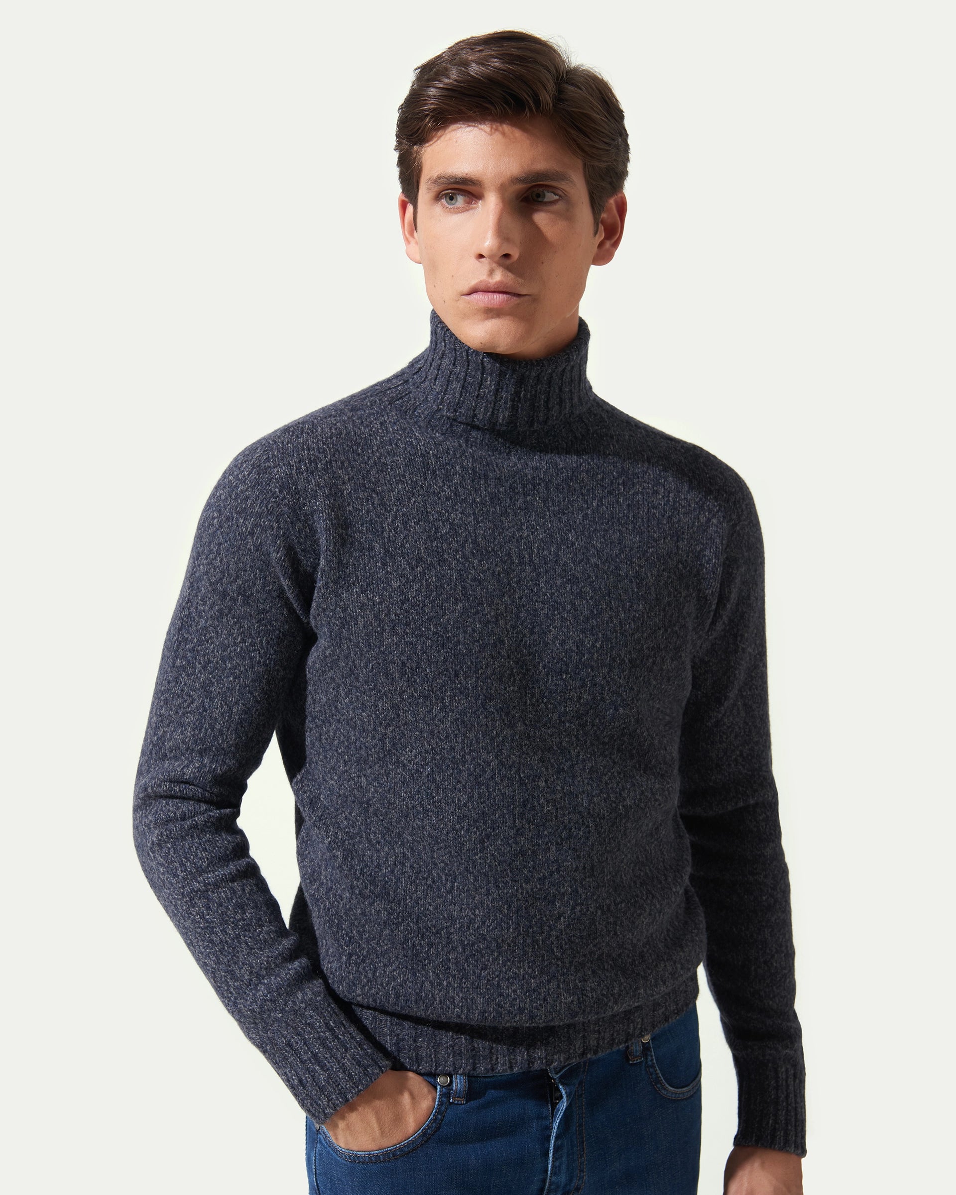 Dolcevita Blu in pura lana merino extrafine finezza 5