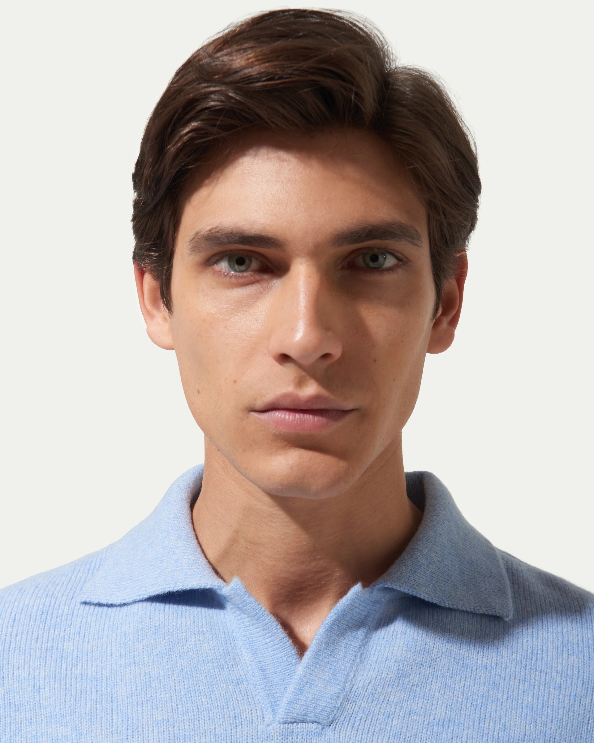 Polo senza bottoni celeste finezza 7 in pura lana merinos extrafine