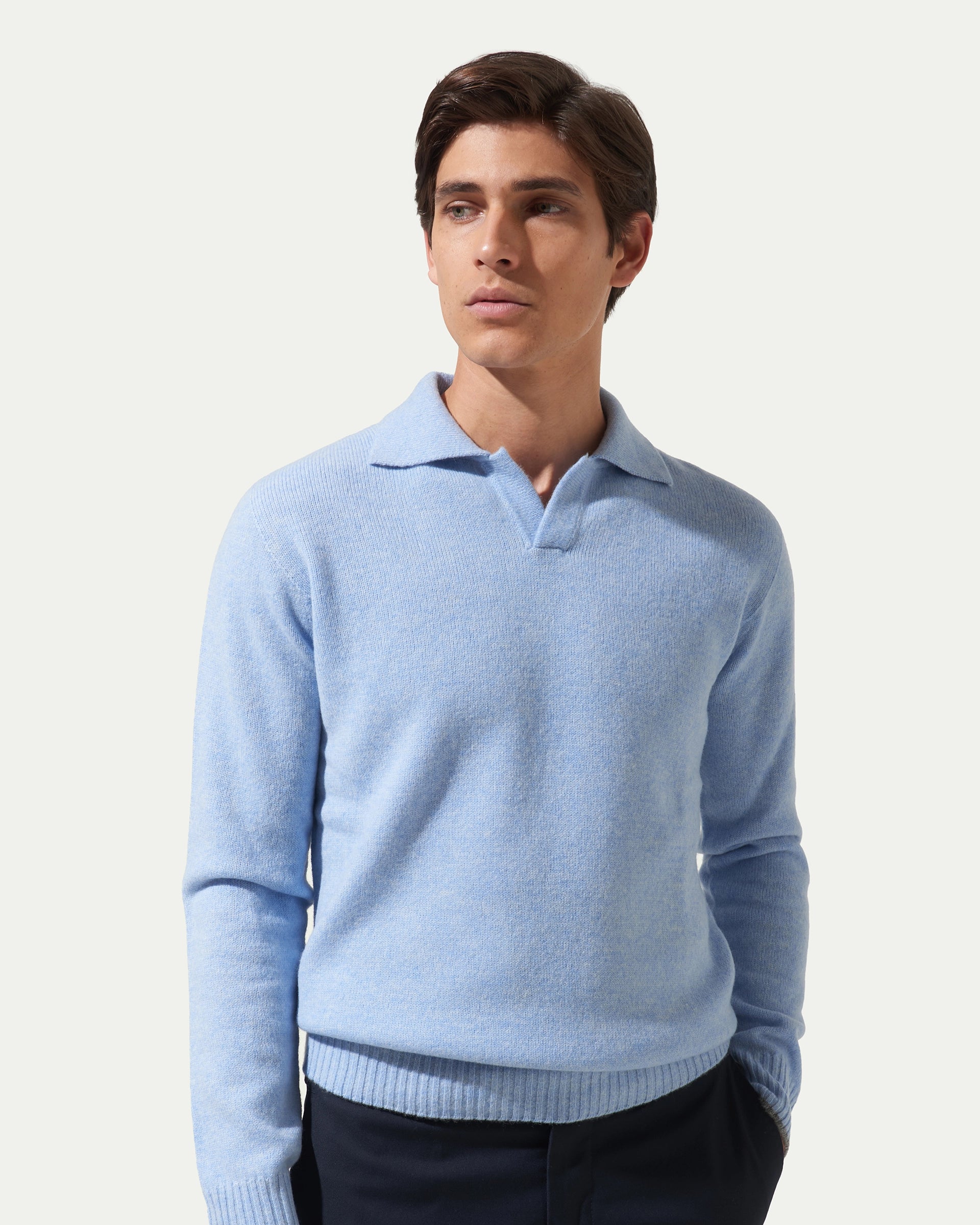 Polo senza bottoni celeste finezza 7 in pura lana merinos extrafine