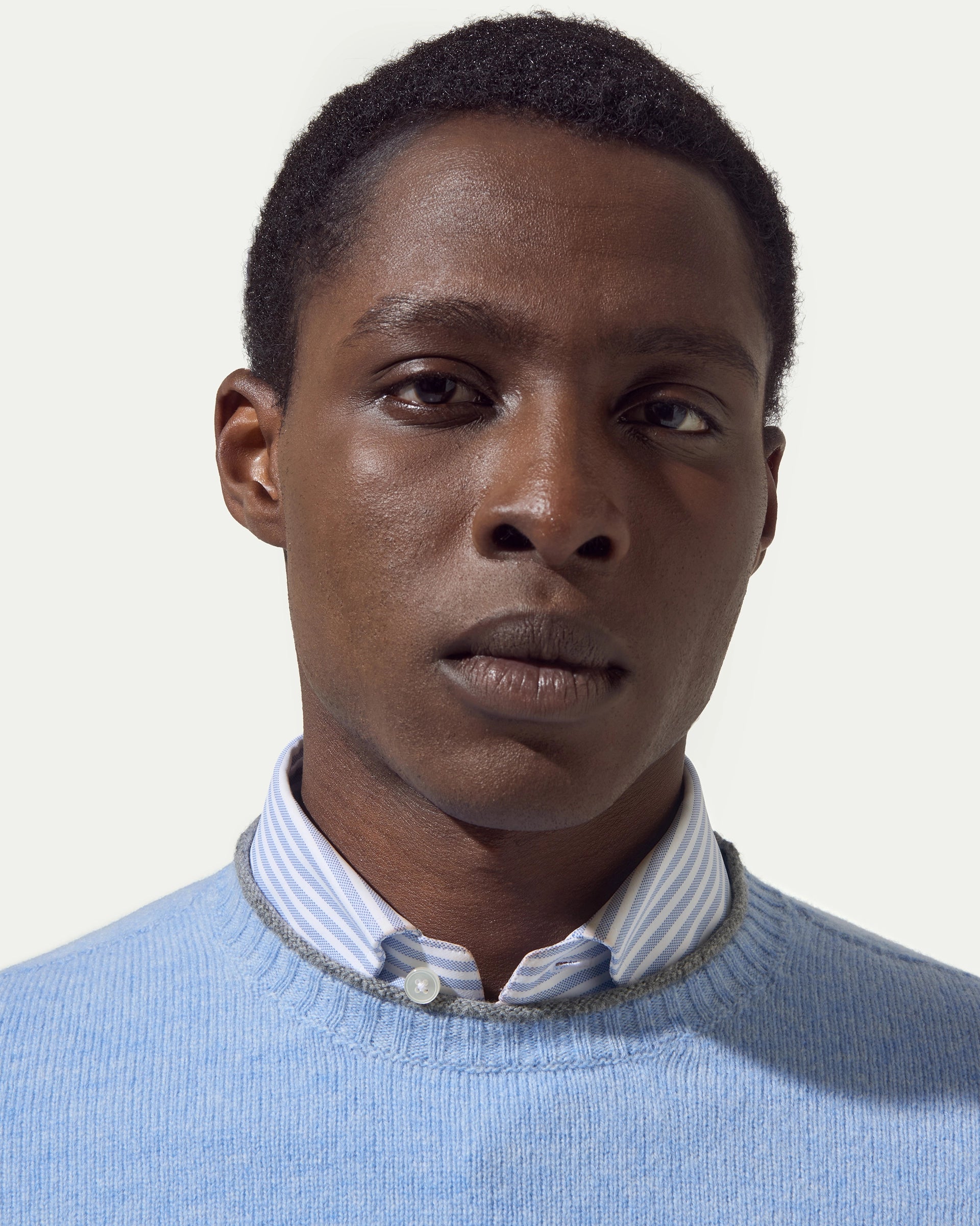 Girocollo profilato celeste finezza 7 in pura lana merinos extrafine