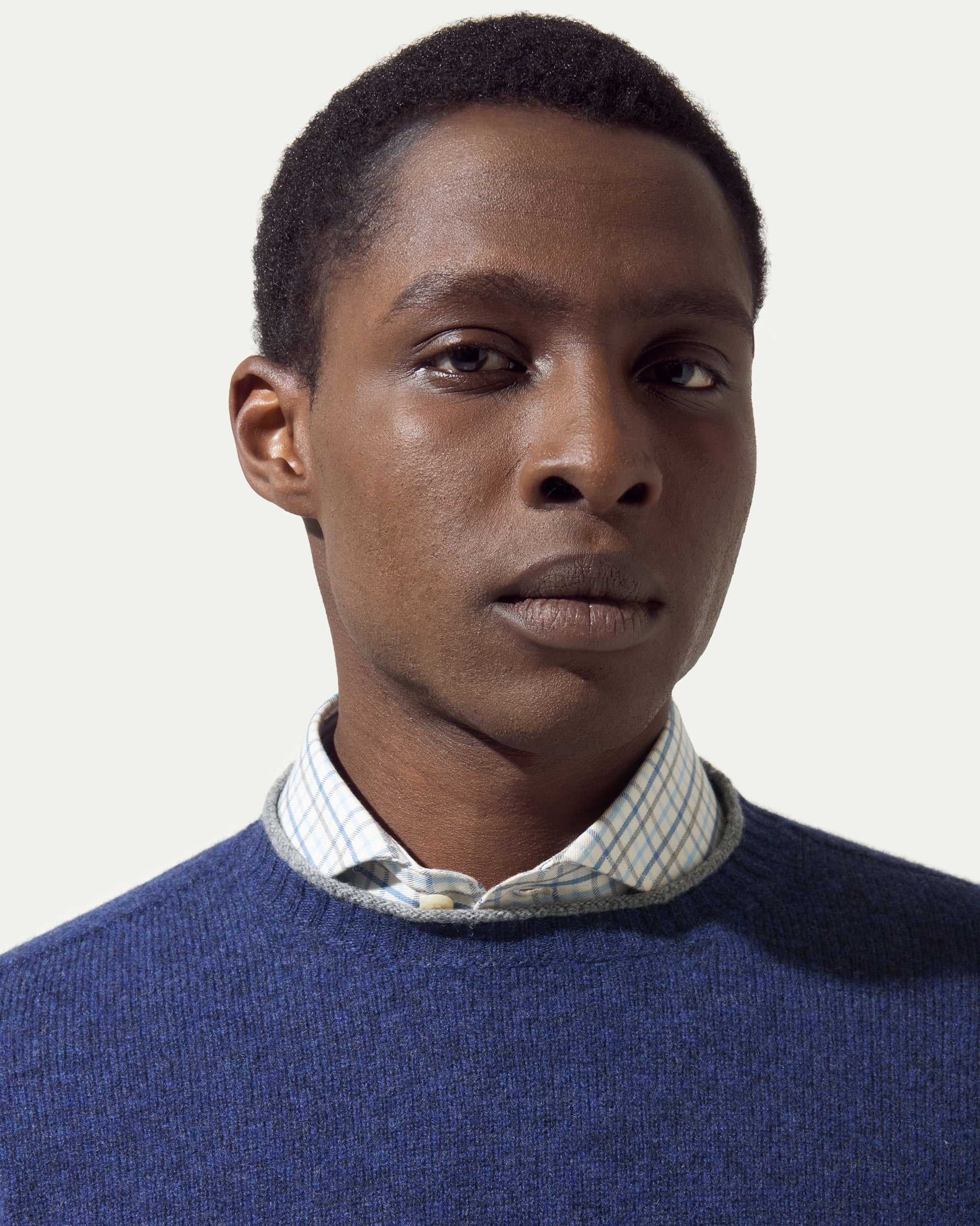 Girocollo profilato indaco finezza 7 in pura lana merinos extrafine