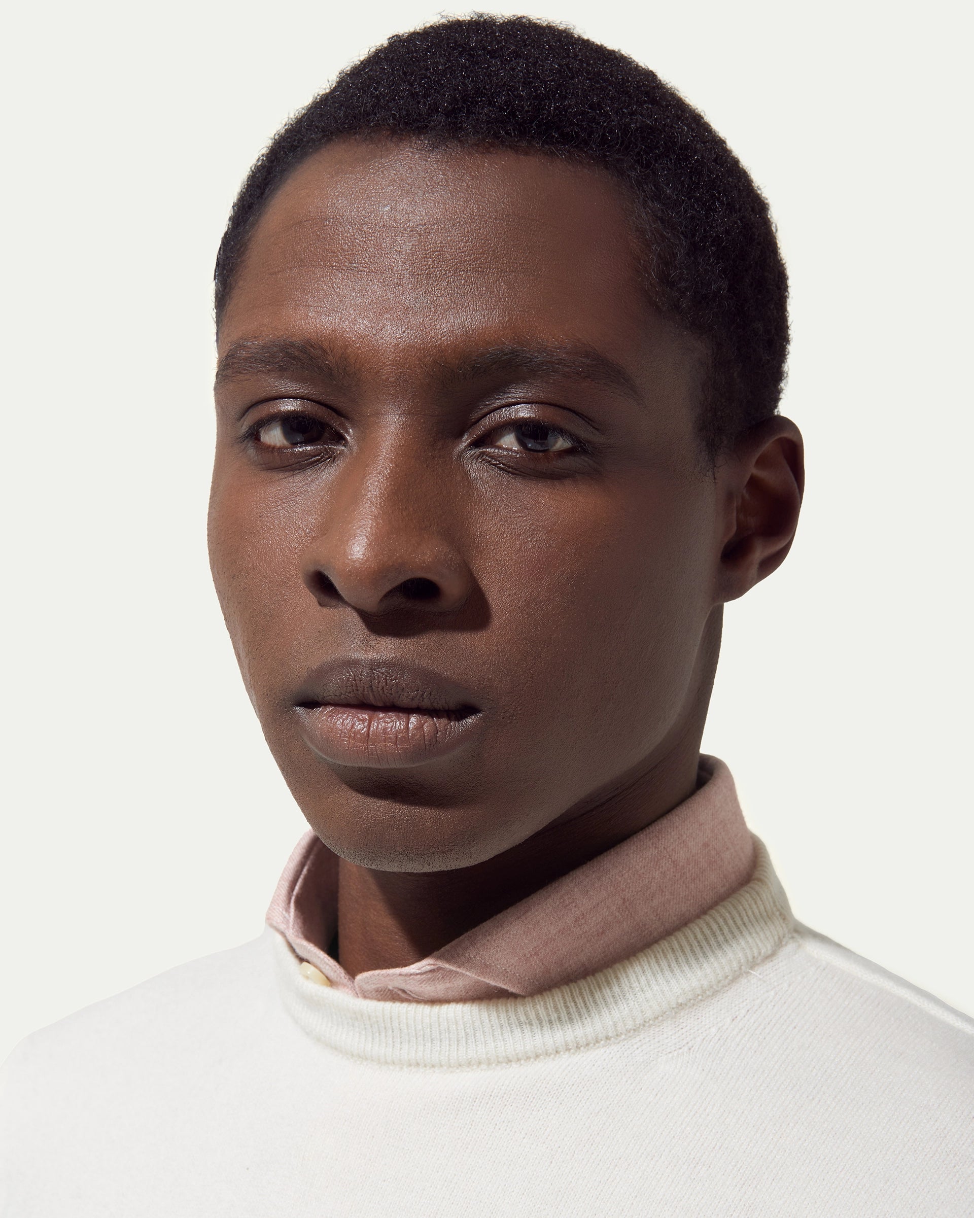 Girocollo bianco in puro cashmere rasato finezza 12