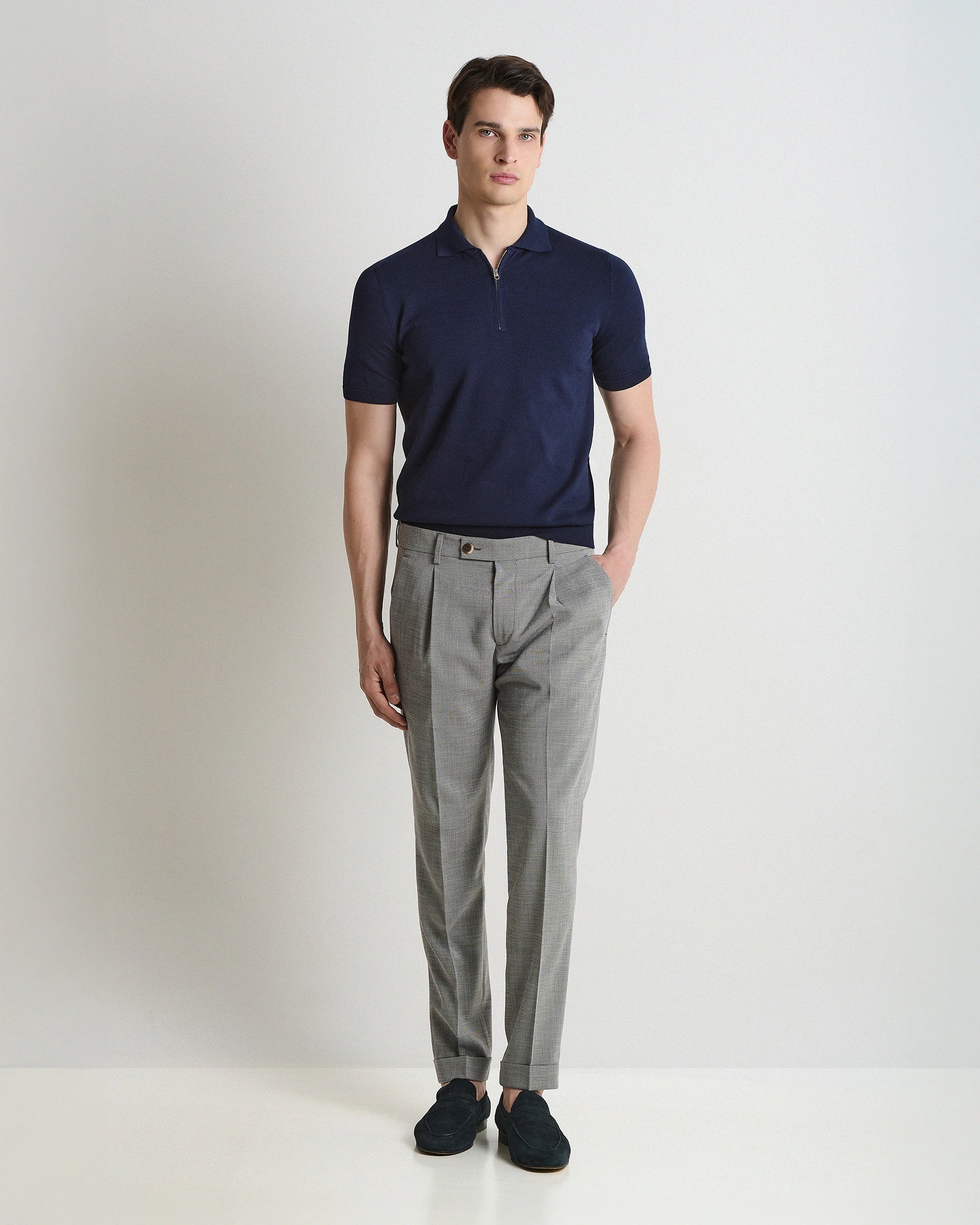 Pantalone  grigio in lana e viscosa con bottoni regola cinta