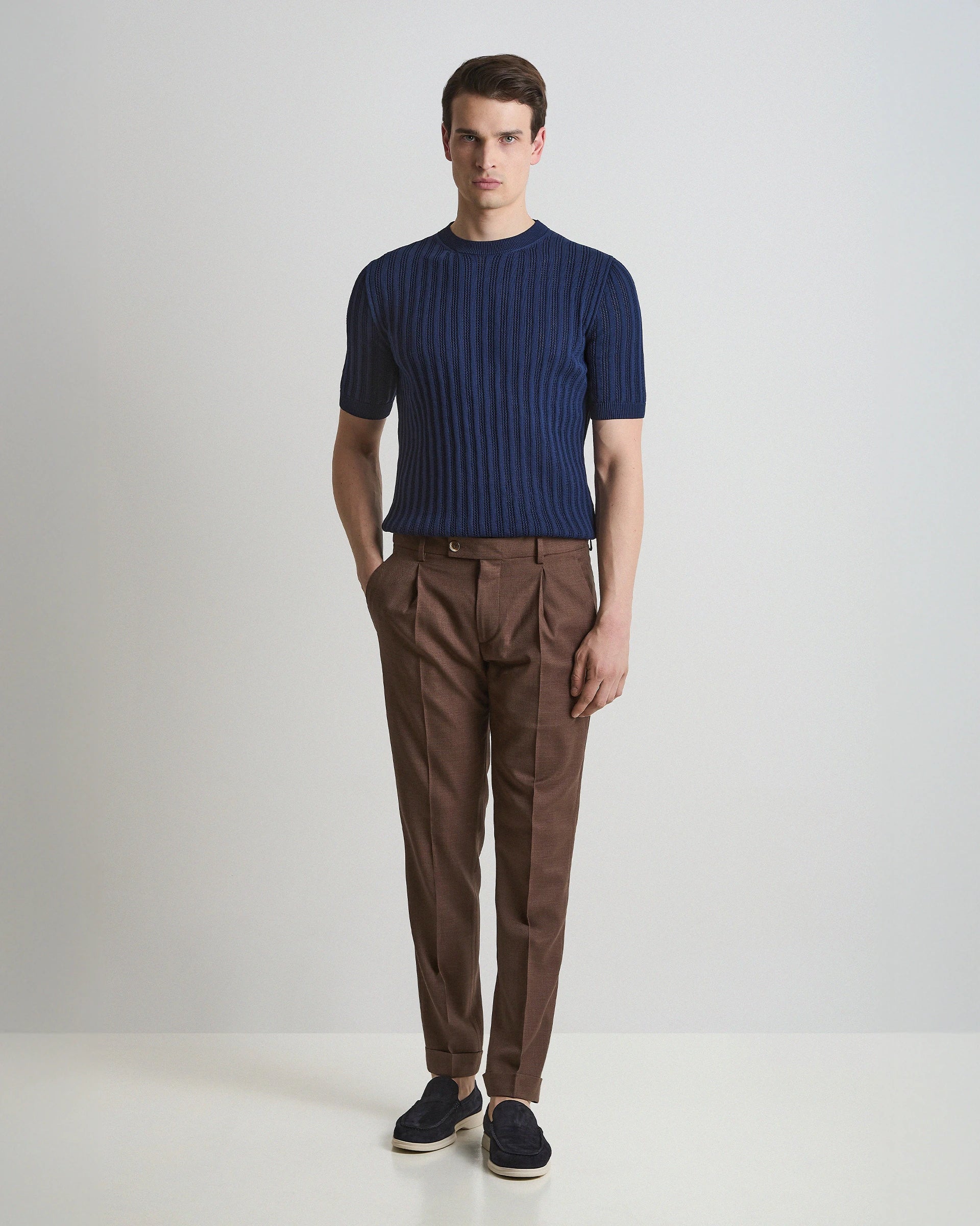 Pantalone moro in lana e viscosa con bottoni regola cinta