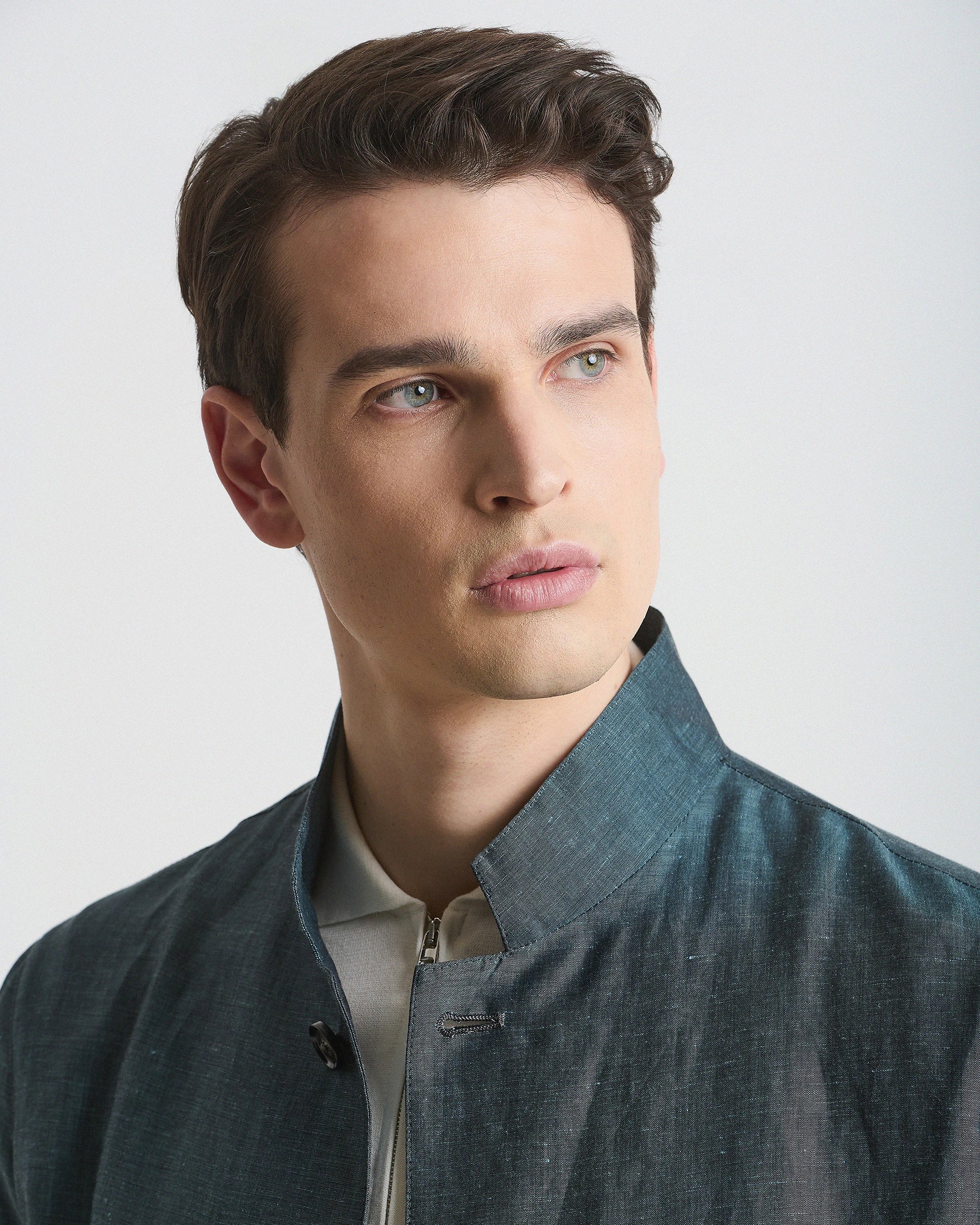 Overshirt verde in lana e lino melange del lanificio zignone