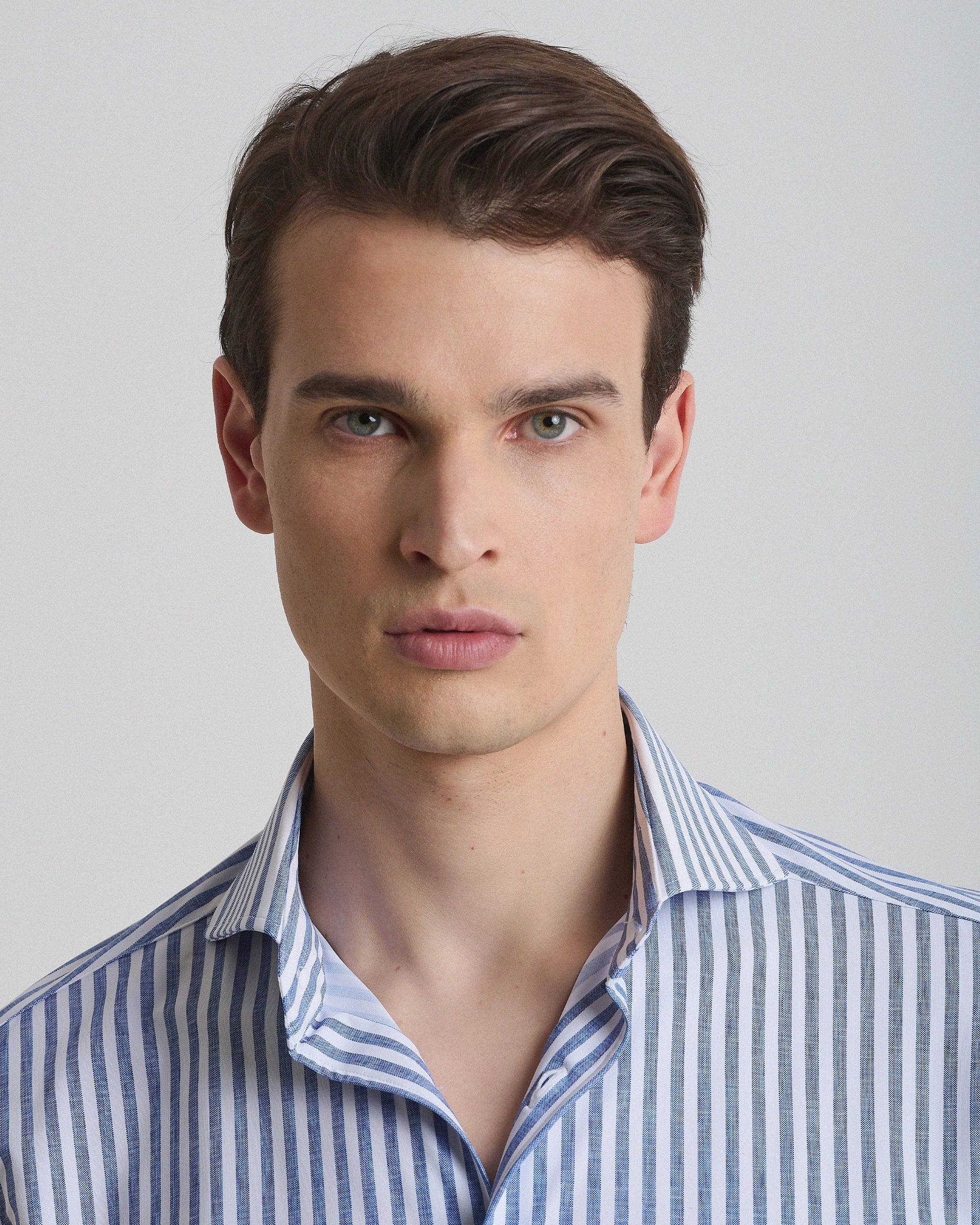 Performance shirt blue stripe easy iron comfort fit