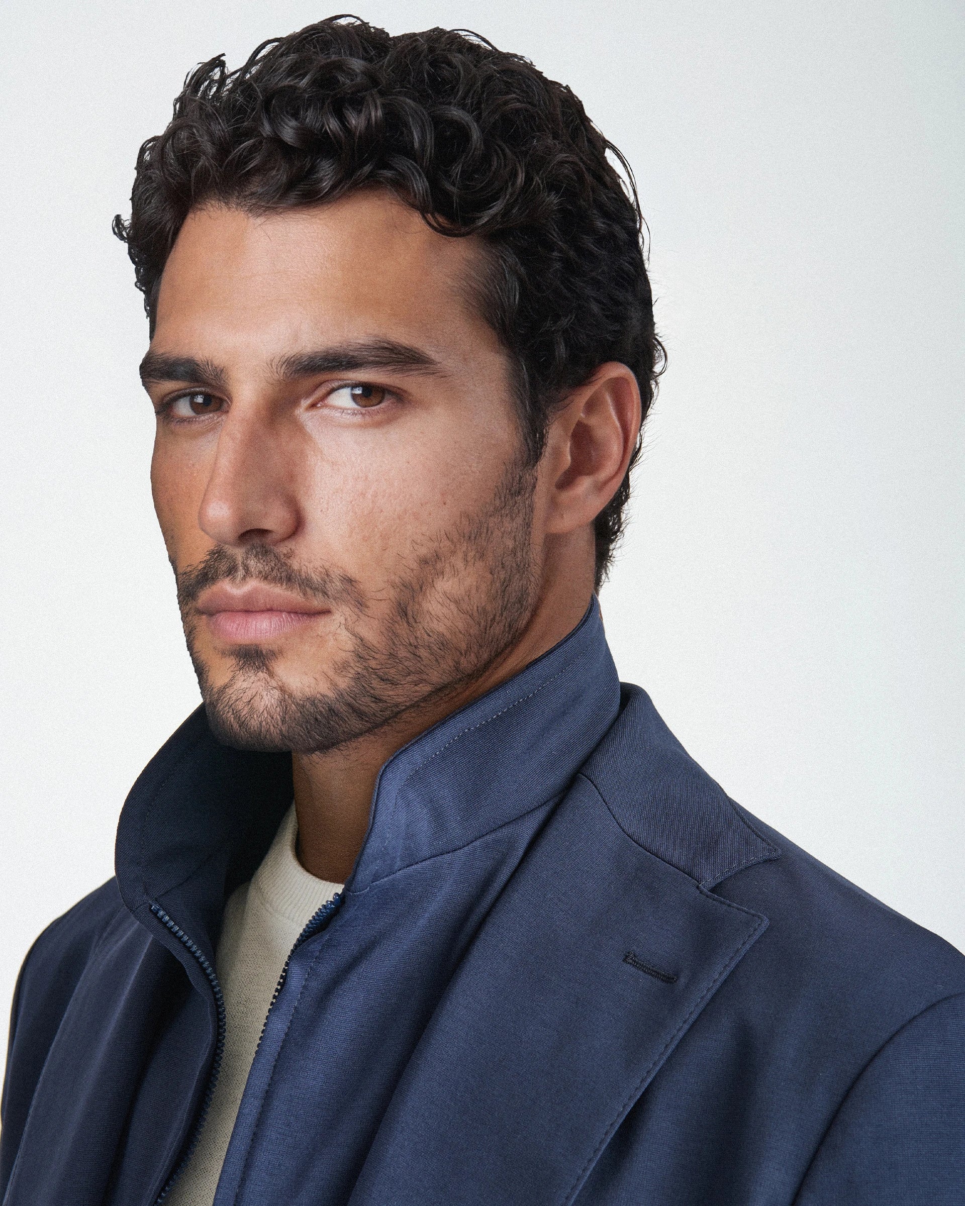 Giacca Blu con Pettorina Removibile in Cotone Stretch Performante