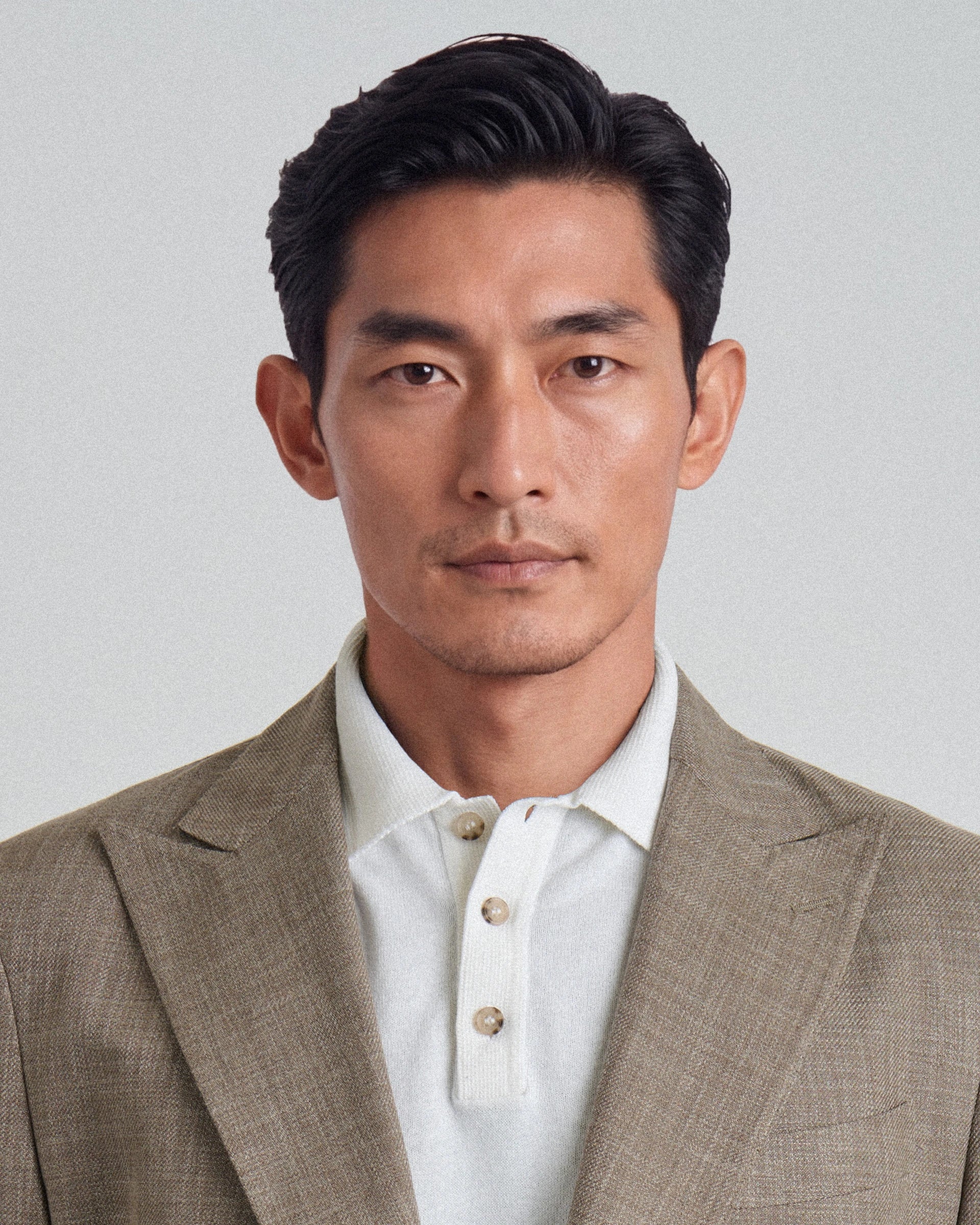 Abito doppiopetto beige in cotone e lana tessuto Vitale Barberis & Canonico “Cotton Bloom“