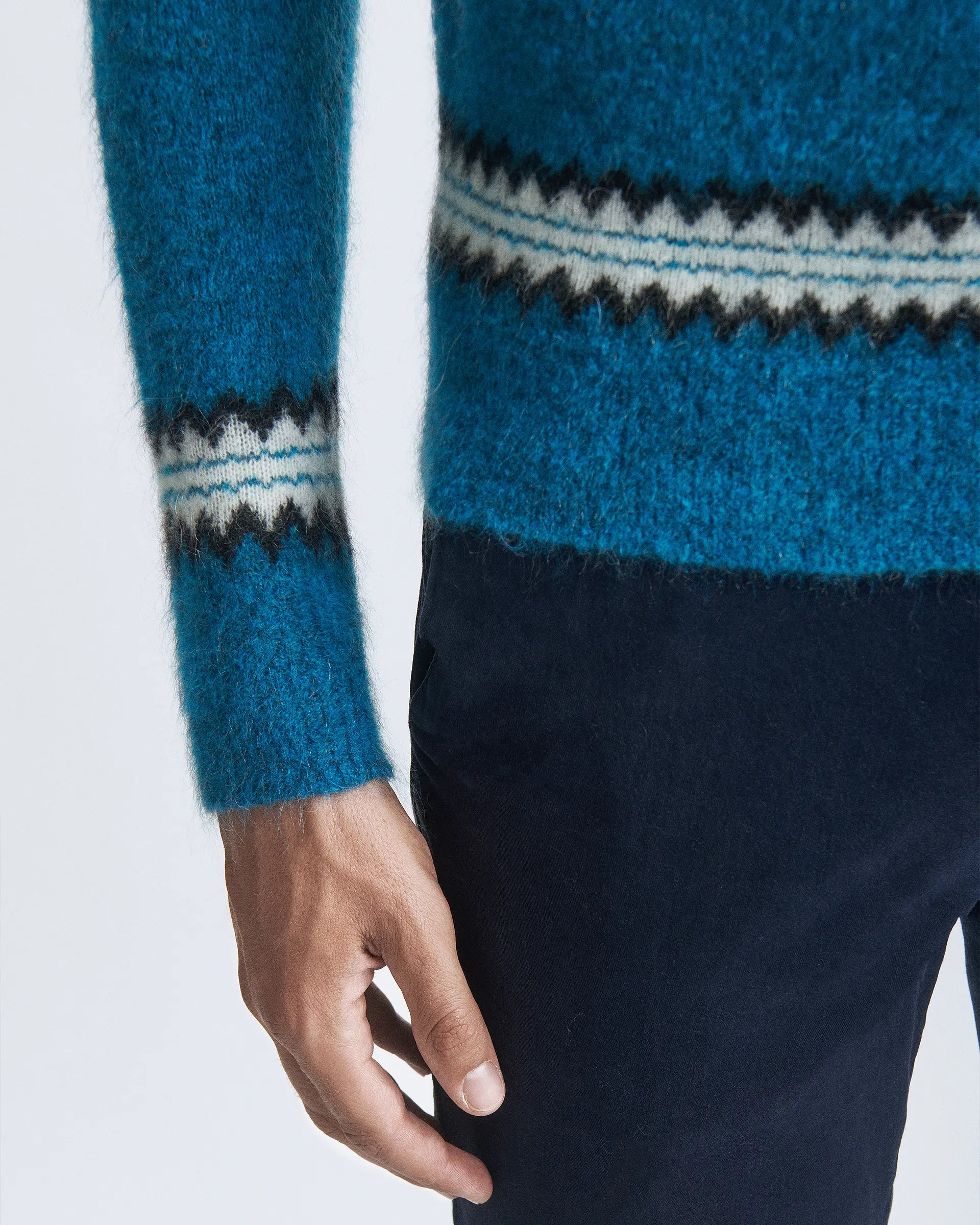 Blue patterned crewneck in wool and mohair, gauge 7