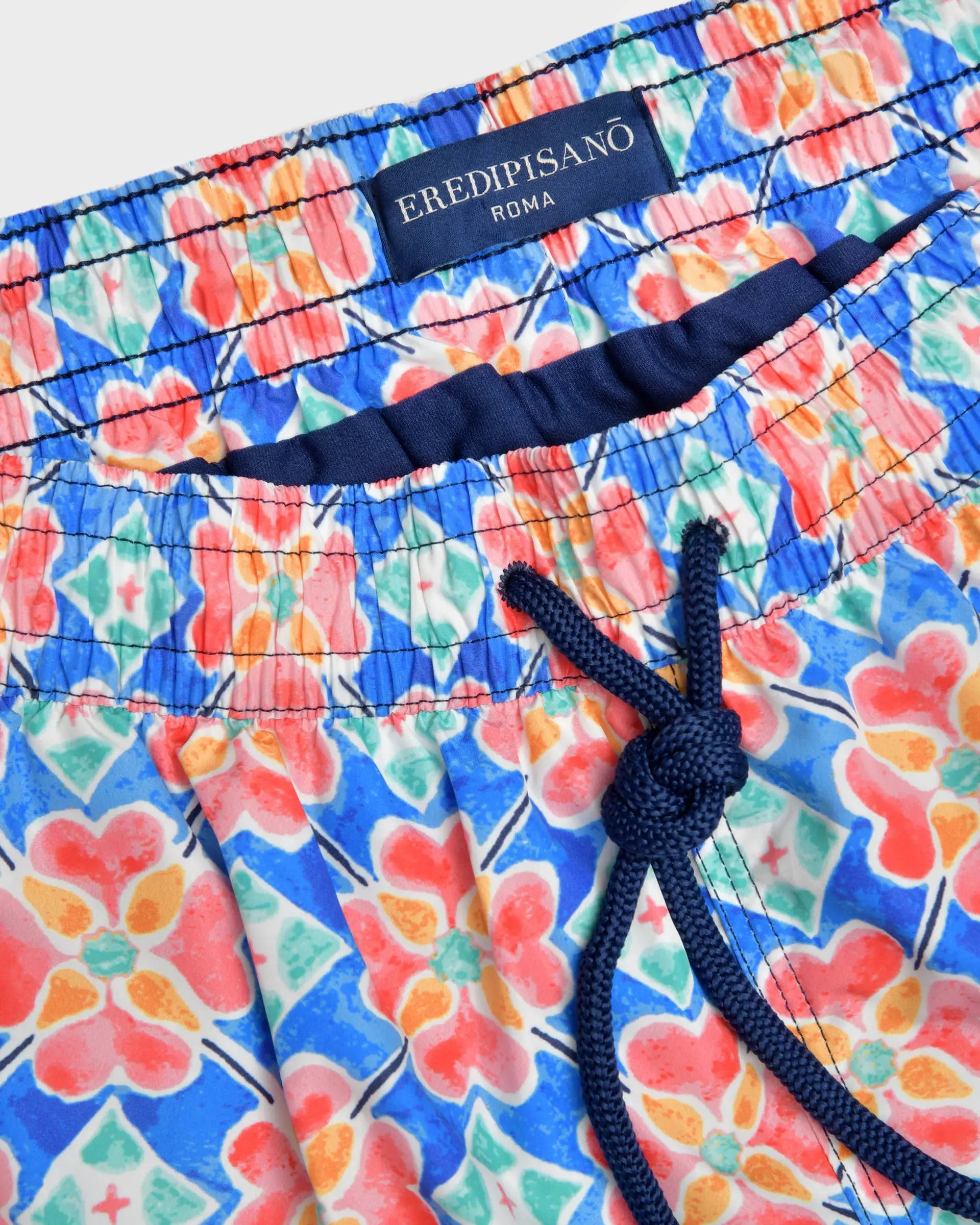 Swim short with floreal pattern